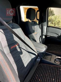 نيسان فرونتر